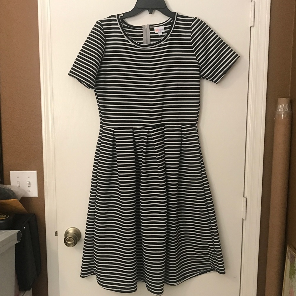 LuLaRoe Amelia black and white stripped dress